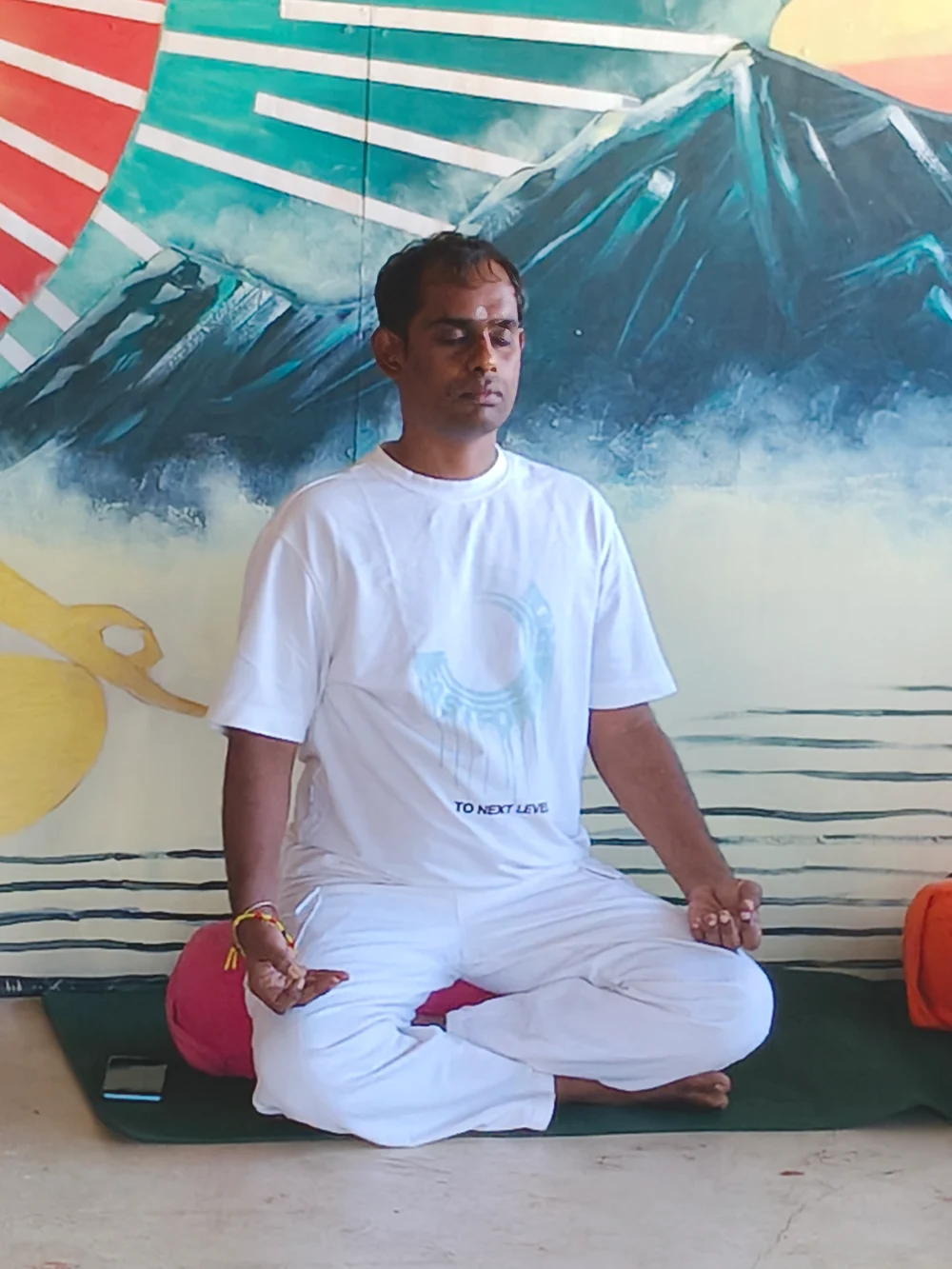 100-hour-yoga-teacher-training-in-kerala